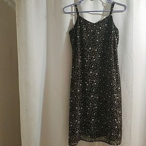 BLACK WHITE FLORAL STRAP SPHAGHITT DRESS